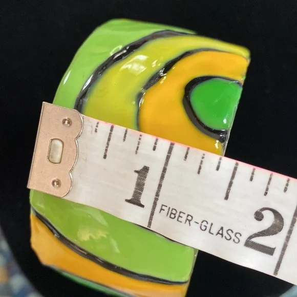 Vintage 90’s Geometric Bangle Bracelet - Picture 5 of 5